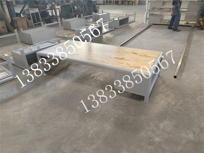 昌都监狱床具